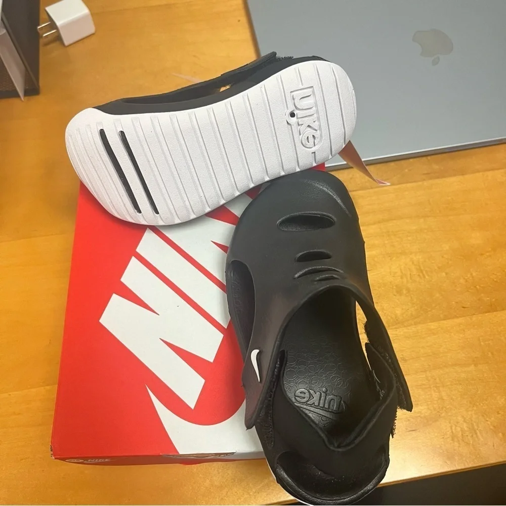 Nike Kids Black and White Sandals